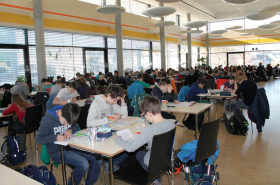 Da rauchten die Köpfe: 105 Hebelianer machten beim „Känguru der Mathematik“ mit.