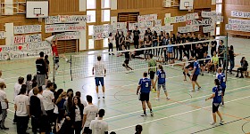 Das Volleyballspiel Schüler-Lehrer gewannen - wieder einmal - die Lehrer!
