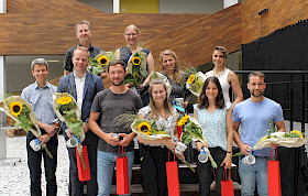 Sie hatten als Vertretungslehrkräfte beziehungsweise als Referendare das Hebel-Gymnasium im vergangenen Schuljahr unterstützt: Dr. Thomas Mertel, Matthias Niermann, Oliver Teikemeier, Daniel Bender, Julia Richter, Sandra Strupp, Sandra Kettling, Barbara Bockstahler, Isabelle Belet-Akyol und Julian Niggl-Bormeth.