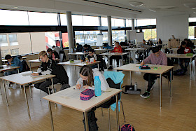 Da rauchen die Köpfe - 25 Schüler stellten sich den schwierigen Aufgaben der Mathe-Olympiade.