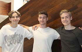 Enrique Lopez, Levente Mihalyi und Thomas Grumann erhielten für ihre Einsendung beim Bundeswettbewerb Mathematik einen ersten Preis.